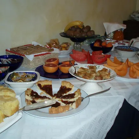 Covo Dell'arimanno Alojamento de Acomodação e Pequeno-almoço Due Carrare